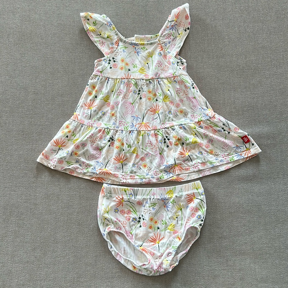 Magnetic Me floral set sz 3-6 months